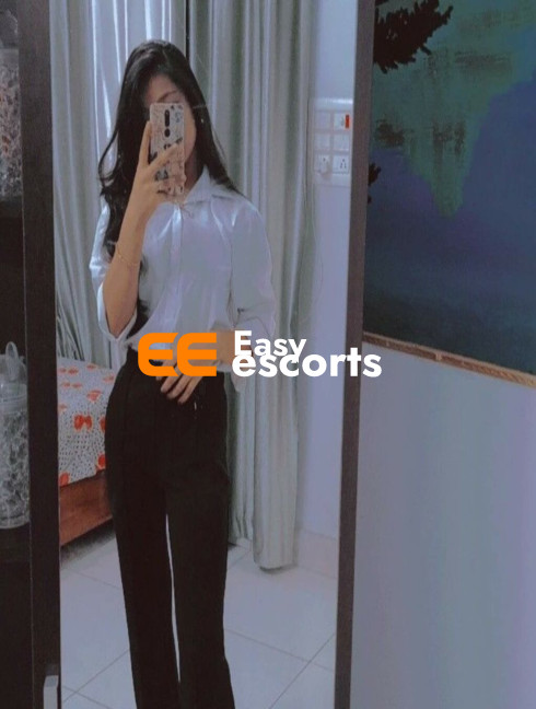 Natasha New Girl CAM and real meet - escort in New Delhi
