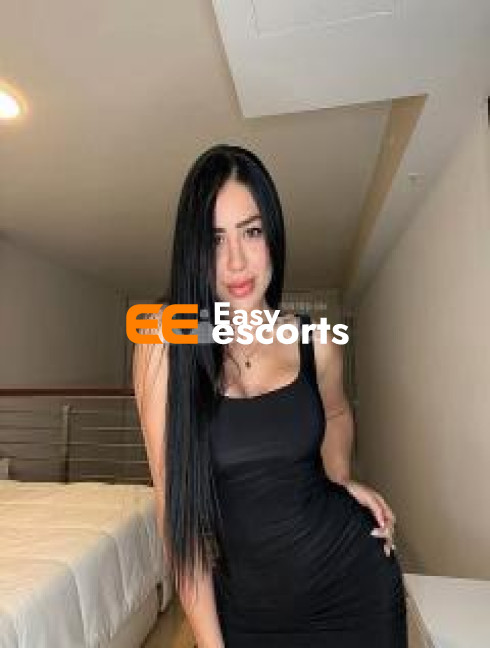 DIVORCEE BENGALI HOUSEWIFE GIVE YOU SPECIAL LOVE IN BED ROOM