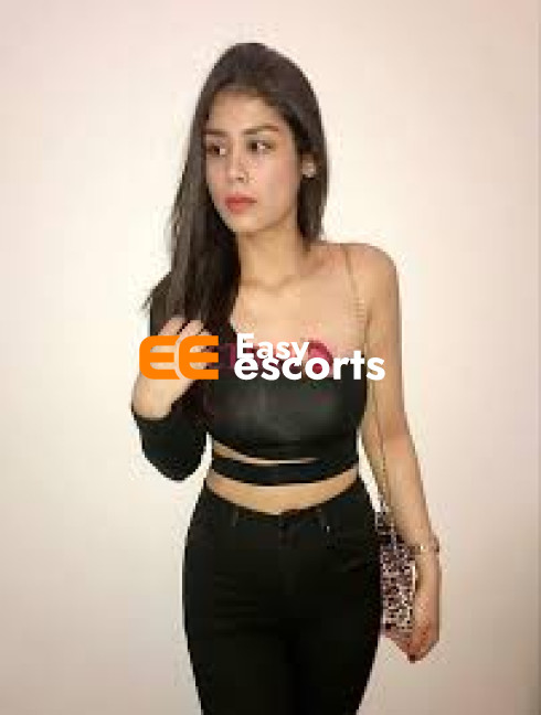 Pune Professional staff high profile independent call girl service hotel Available